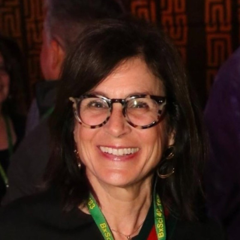 Image of Lynn Castrataro